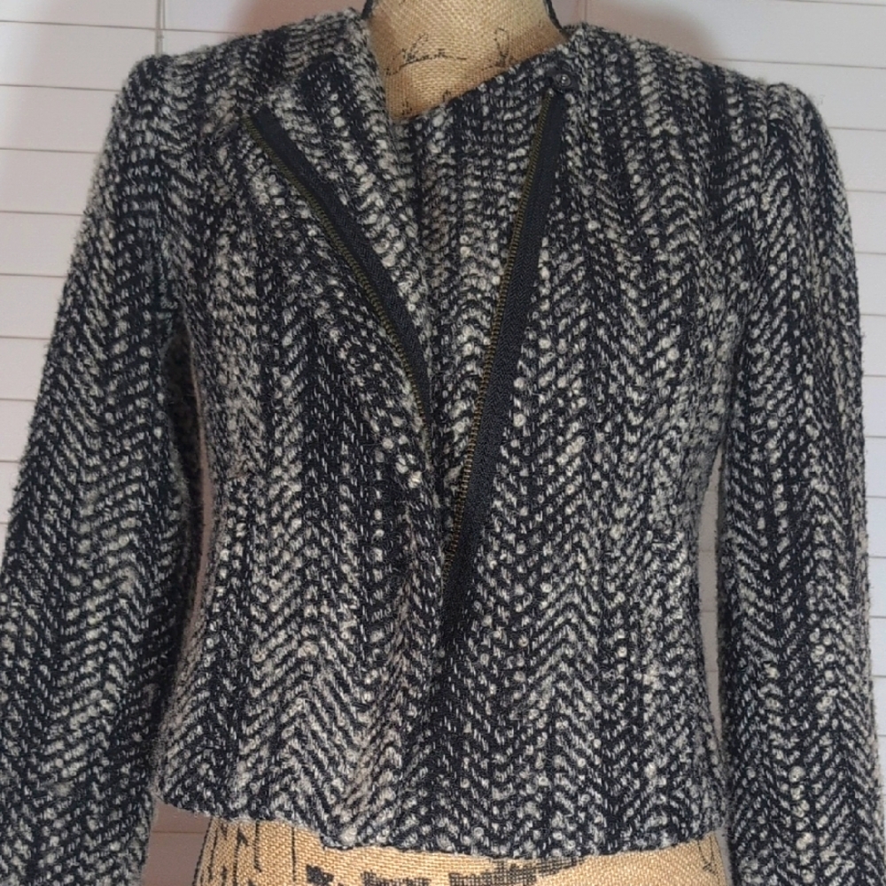 CAbi Black and White Tweed Herringbone Blazer Size 4 - Picture 3 of 11